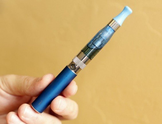 Adakah e-cigarette selamat sebagai alternatif kepada rokok?