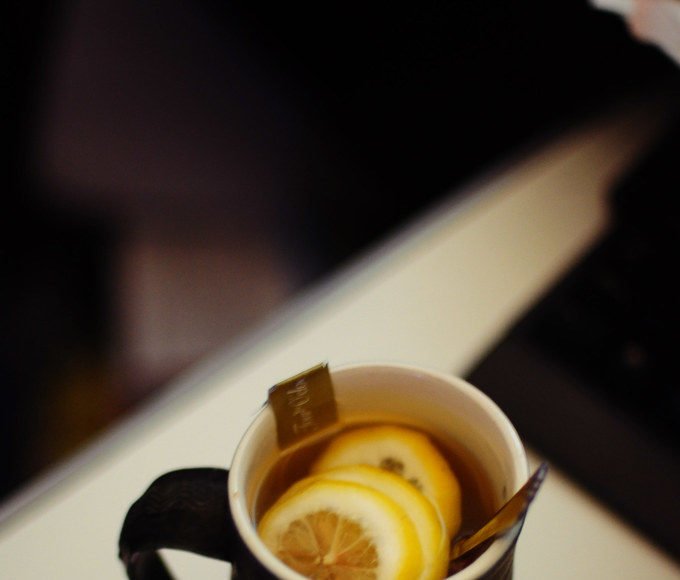 madu dan teh lemon mengurangkan gatal tekak