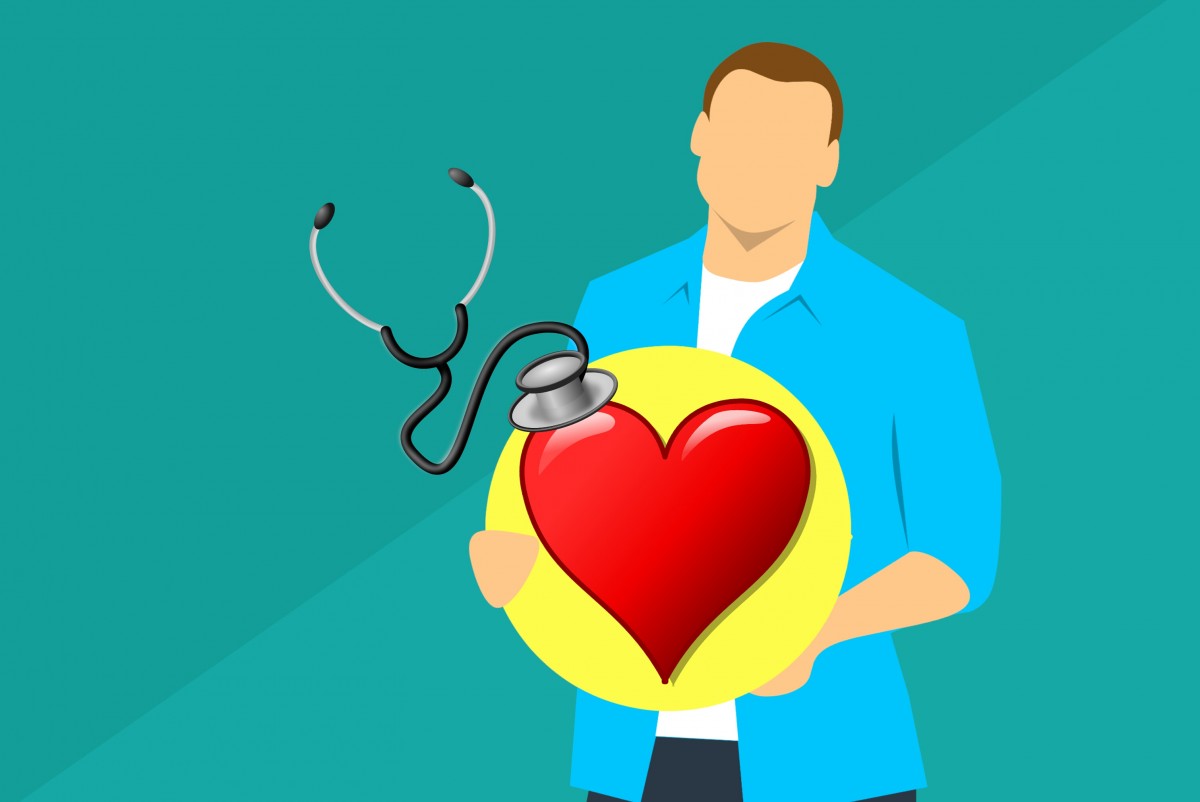 seorang doktor memeriksa denyutan seseorang untuk tekanan darah tinggi dan nadi rendah